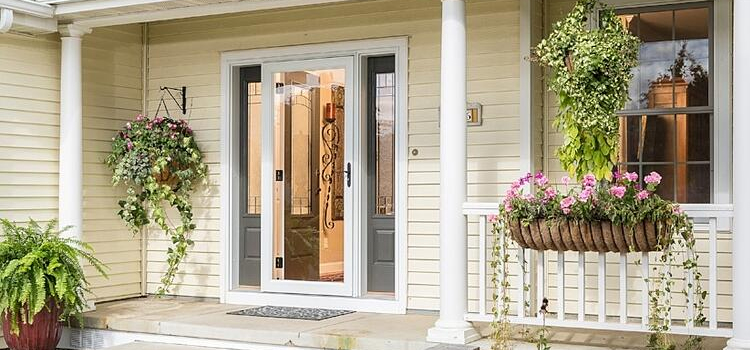 screen door installation in San Pablo